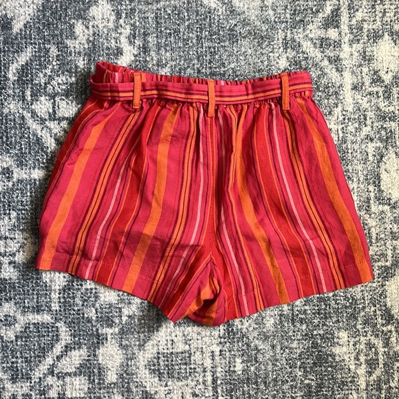 Loft Tie-Waist Shorts - Picture 3 of 3